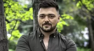 Вижте каква красавица е жената до Гуспата от „Фермата“ (СНИМКИ)