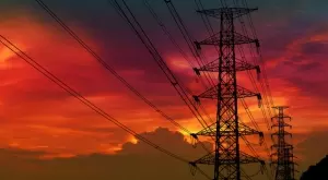 При рекордна цена на тока от 1200 лв., ако спрем износа, губим милиарди