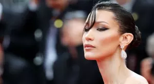 Тенденциите на TikTok: Очна линия на сирена (ВИДЕО)