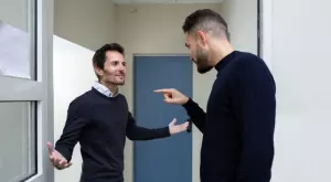 Виц на деня: С комшията хич не се разбираме