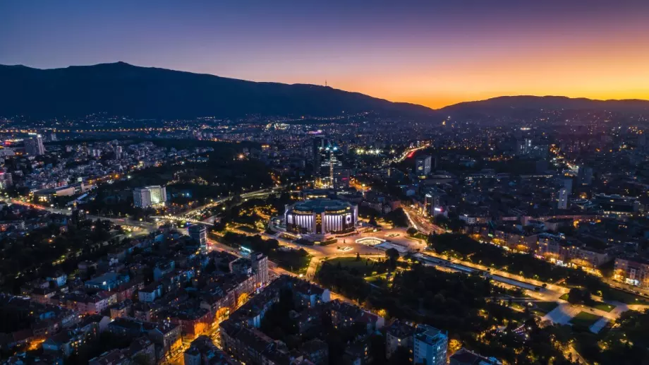 Къде се нарежда България в класацията на най-богатите страни?