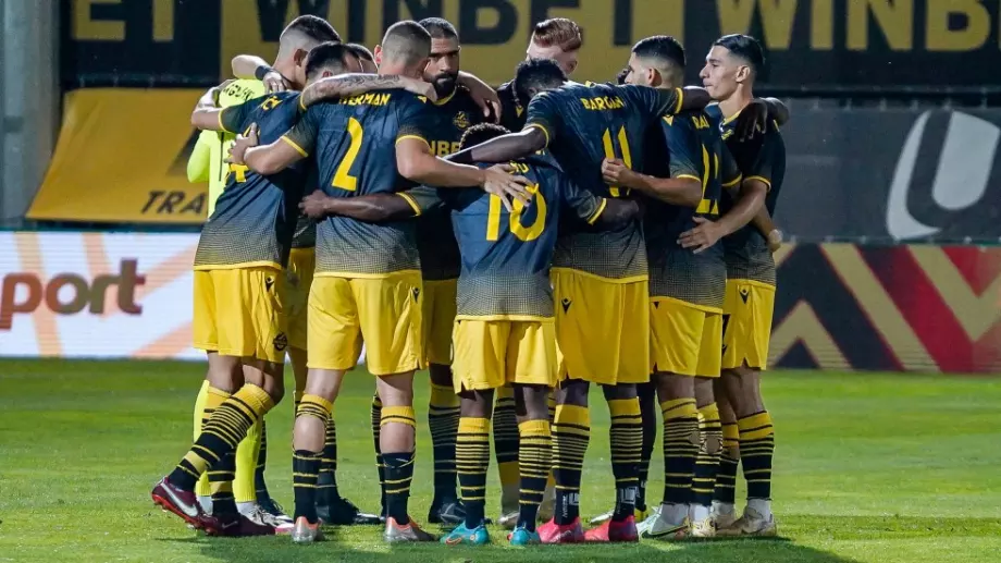 Нови 3 мача от Първа лига на 30 септември, "гвоздеят" на програмата е в Пловдив