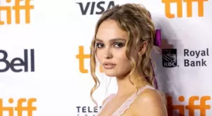 Дъщерята на Джони Деп пусна нов тийзър на сериала с нейно участие (ВИДЕО)