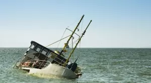 Виц на деня: Потънал кораб, оцелели англичанин, французин и българин