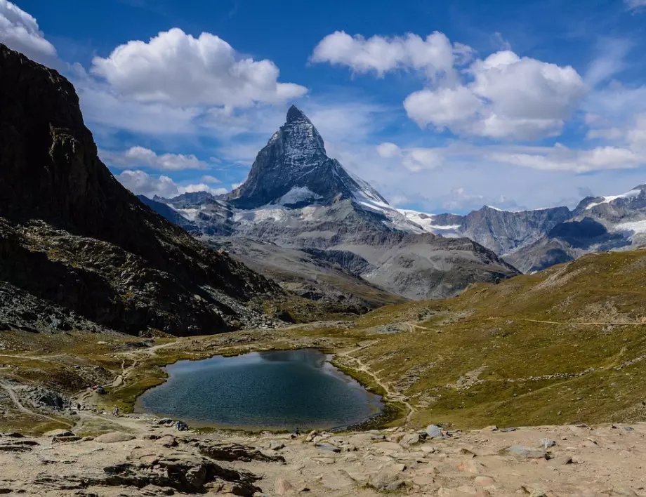 Швейцарските Алпи са загубили повече от половината си ледници