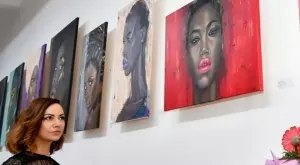 Изложба разкрива красотата на жените от цял свят