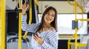 Безплатен градски транспорт за децата в София, учащите пътуват на символична цена