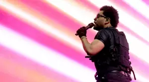 The Weekend прекъсна концерт, остана без глас (ВИДЕО)