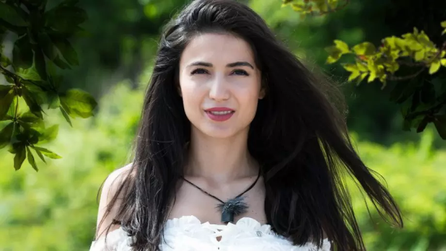 Коя всъщност е Мирослава от 