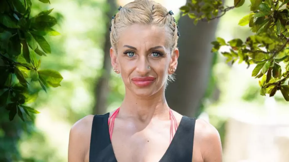 Няма да познаете Веселина от 