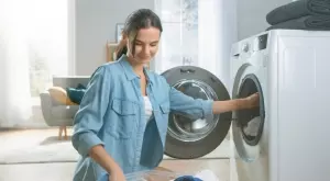 Има ли наистина нужда да добавяте омекотител към прането