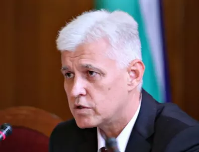 Военният министър: Риск за националната сигурност на България има, но не и пряка заплаха