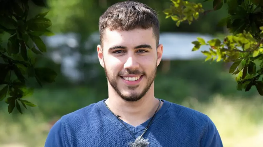 Веселина захапа Георги от 