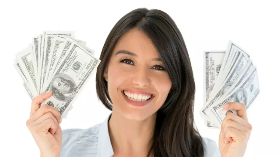 Пълнолунието на 10 септември ще донесе дъжд от пари на тези зодии