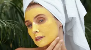 Маска против бръчки с куркума