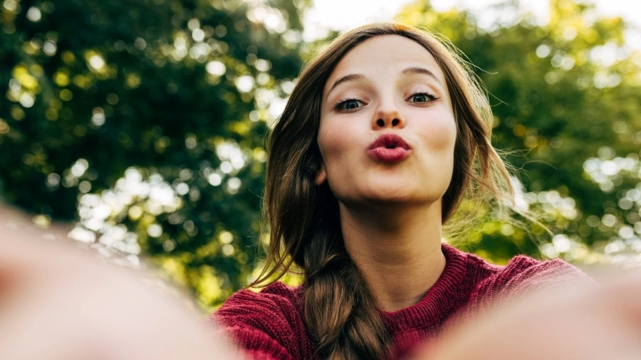 Вечерен виц: Жена се обажда на любовницата на мъжа си