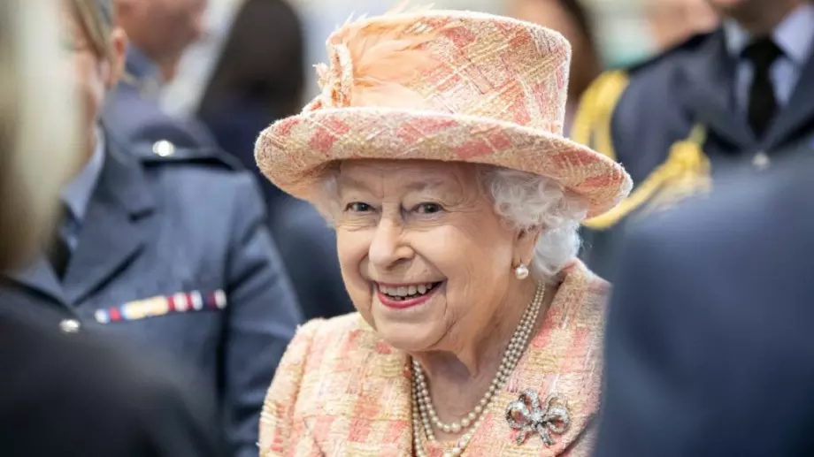 Анализ на хороскопа на кралица Елизабет II: Рождена карта, зодиакален знак и смърт