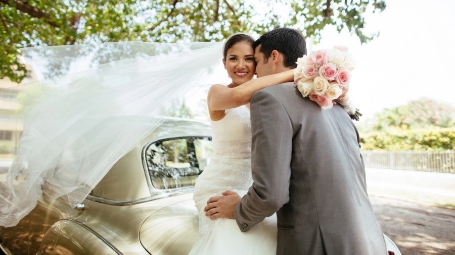 Виц на деня: Първа брачна нощ