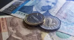 Заплатите у нас растат с около 10% през 2023 г.