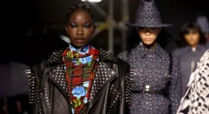 Tommy Hilfiger се завърна на Седмицата на модата в Ню Йорк с мултивселенно шоу