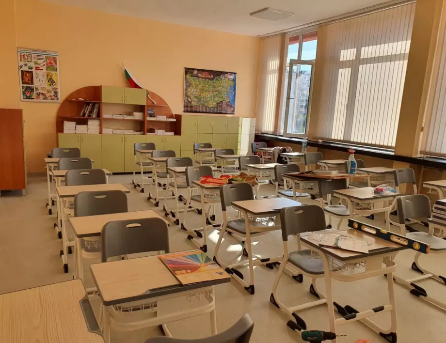 2 000 първолаци прекрачват прага на 87 обновени класни стаи в Бургас