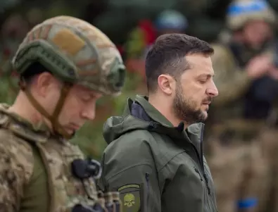 Зеленски пристигна в Донецк и поздрави украинските войници (ВИДЕО)