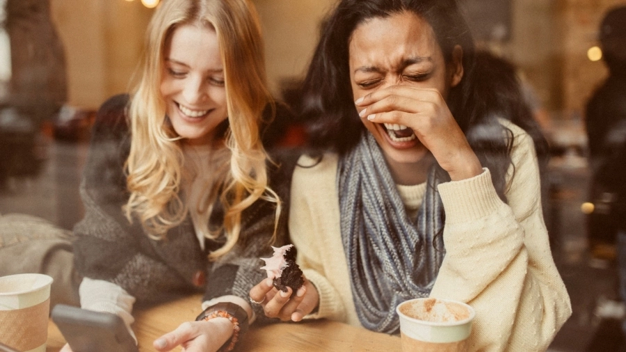 Виц на деня: Трима ловджии си говорят за жените си