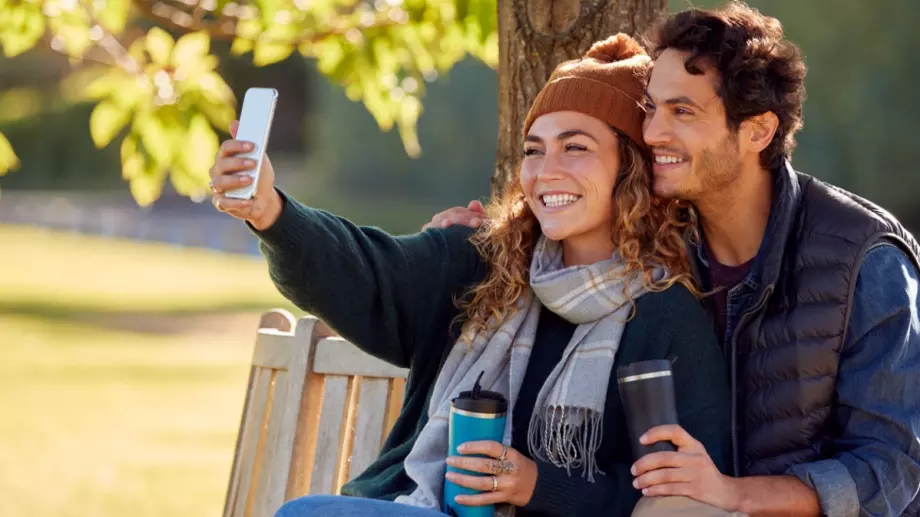 Тези зодии ще се влюбят през октомври: Ще бъде луда романтика за тях