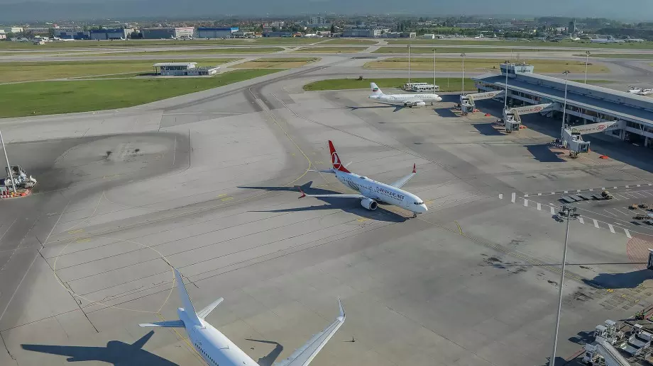 България е между първите в Европа по натовареност на въздушния трафик 