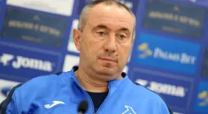 Станимир Стоилов заяви пред феновете: Никой от нас не може да се срамува от представянето на отбора