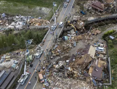 Тайфун връхлетя Япония с 234 км/ч, има пострадали (ВИДЕО)