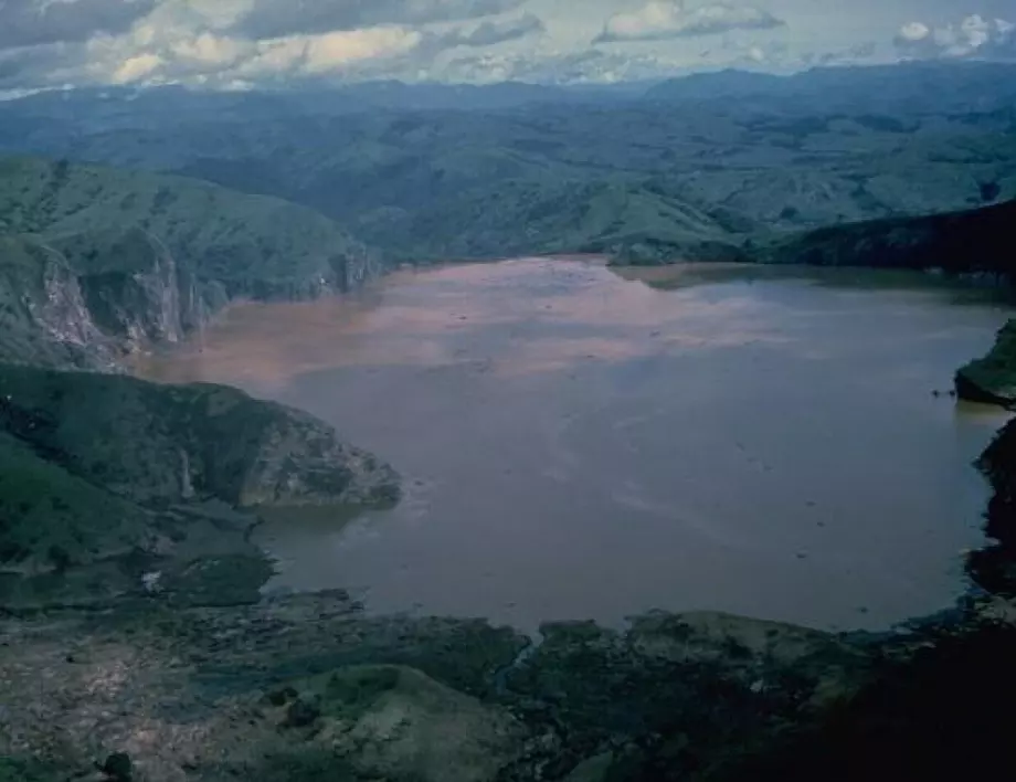 Учени предупреждават за езера, които могат да експлодират и да убият хиляди хора за миг