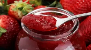 Направете си сами: Домашно сладко от ягоди
