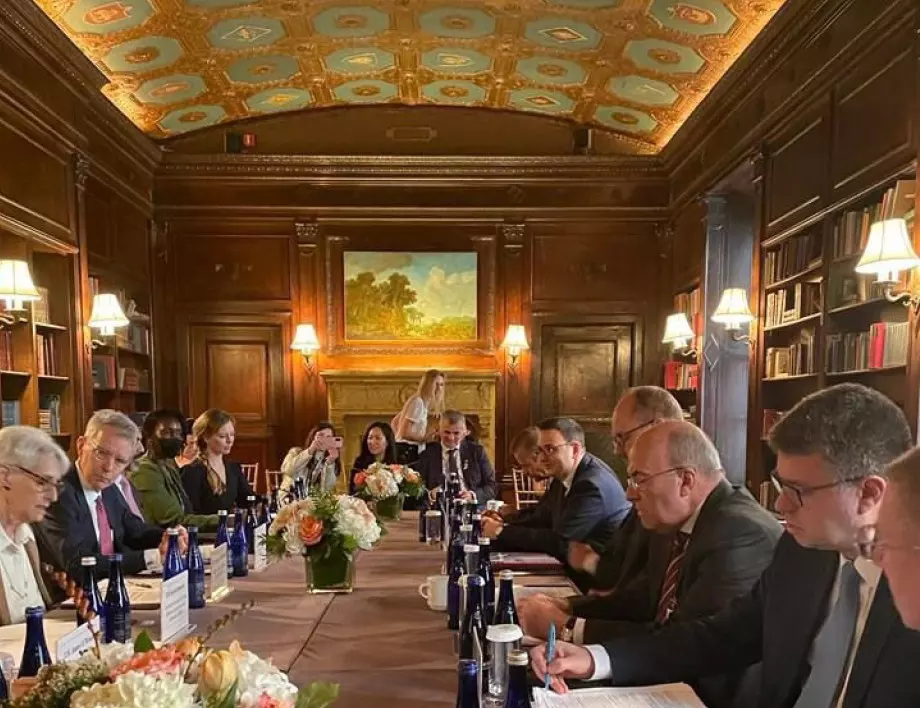 Външният ни министър разговаря с представители на Б9, САЩ, Турция и Косово в Ню Йорк