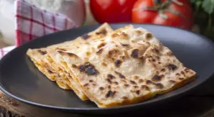 От тефтера на баба: Гьозлеме със сирене