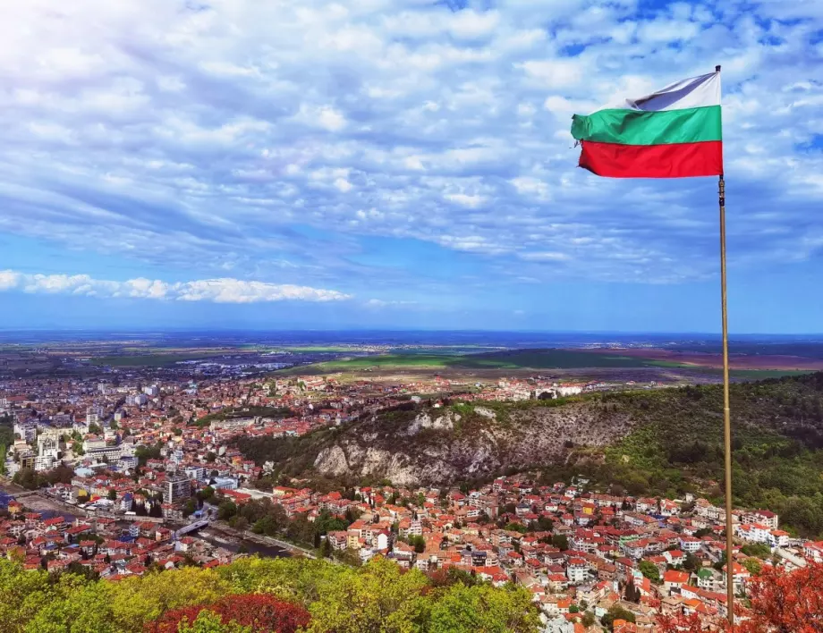 Община Асеновград обявява пореден национален поетичен конкурс за любовна лирика