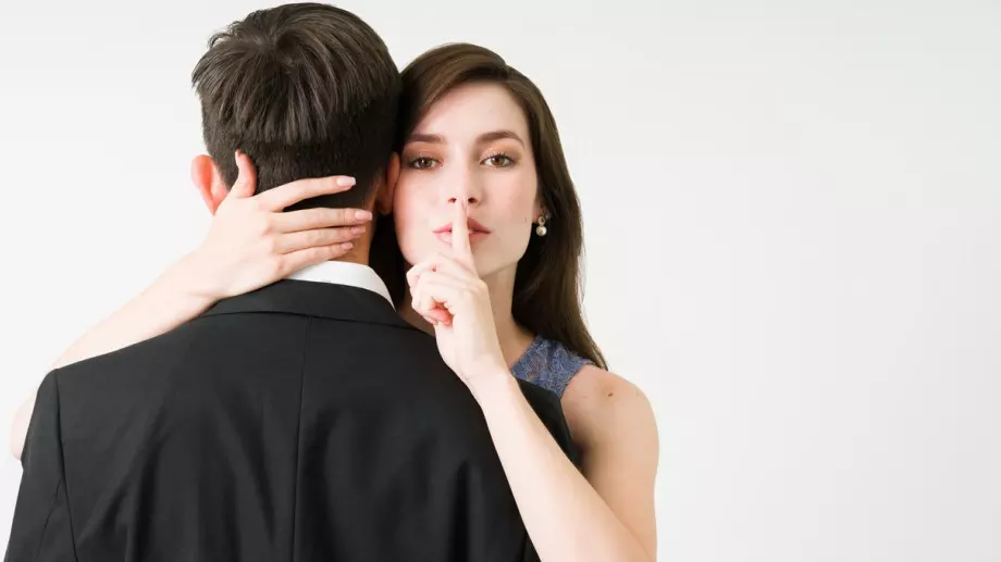 Внимавайте! Тези зодии ще изневерят на половинките си през 2024