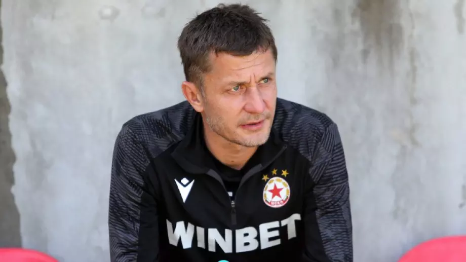 Футболист на ЦСКА за Саша Илич: Треньорът иска да мачка дори на тренировка, не е лесно да се работи с него