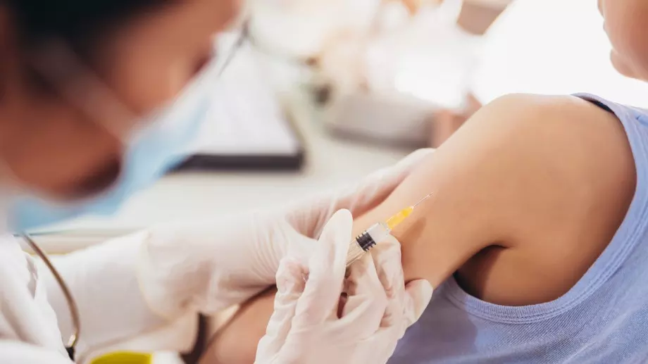 Кои са най-важните ваксини за здравето на нашите деца?
