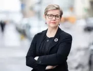 Вътрешният министър на Финландия припадна на брифинг за атаките по "Северен поток" (ВИДЕО)