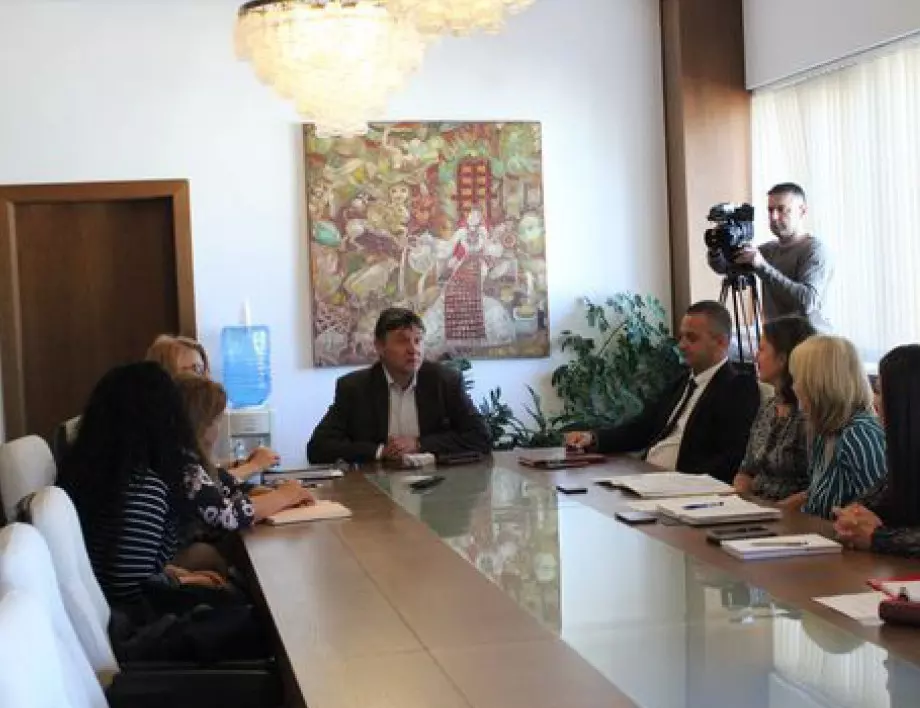 Кметът на Самоков и директорите на детски градини ще търсят оптимизация на разходите за отопление