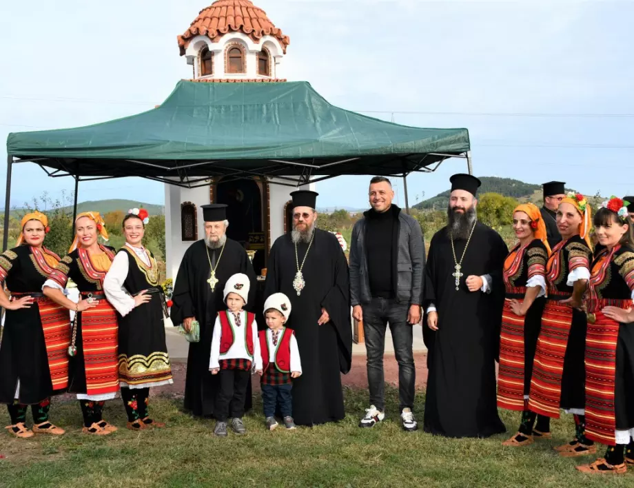 Осветиха параклис в село Петково