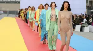 Стела Маккартни представи най-устойчивата си колекция (СНИМКИ)