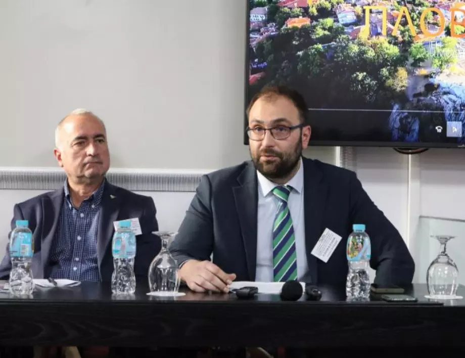 Заместник-кметът на Пловдив Пламен Панов участва в срещата на бизнеса и местната власт в Стара Загора