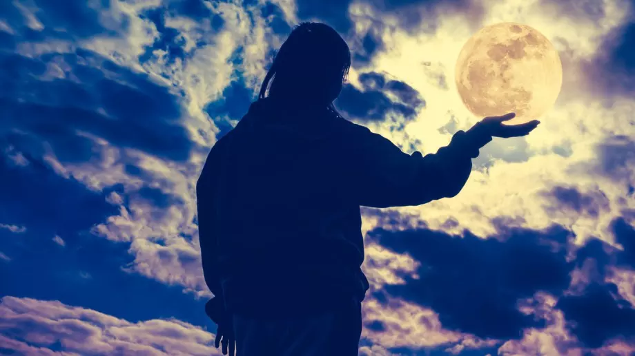 Пълнолунието на 9 октомври ще донесе неуспехи и проблеми на тези зодии