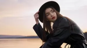 Защо не трябва да подценявате жените, които се обличат в черно