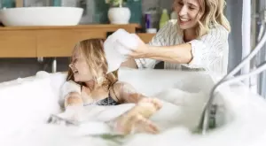 Няколко причини да възпитавате детето си, докато е в банята