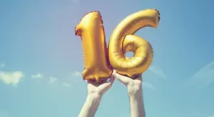 Виц на деня: Габровски тинейджър празнува рожден ден