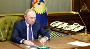 Службите докладваха на Путин: Камионът, взривил Кримския мост, е тръгнал от България