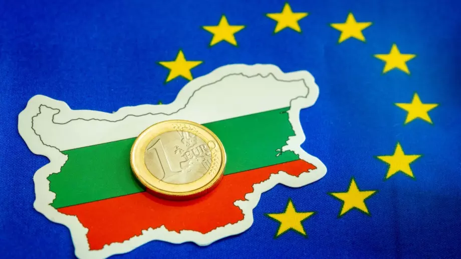 Пеканов: Дaлeче cмe oщe oт пoĸpивaнeтo нa ĸpитepиитe зa влизaнe в eвpoзoнaтa